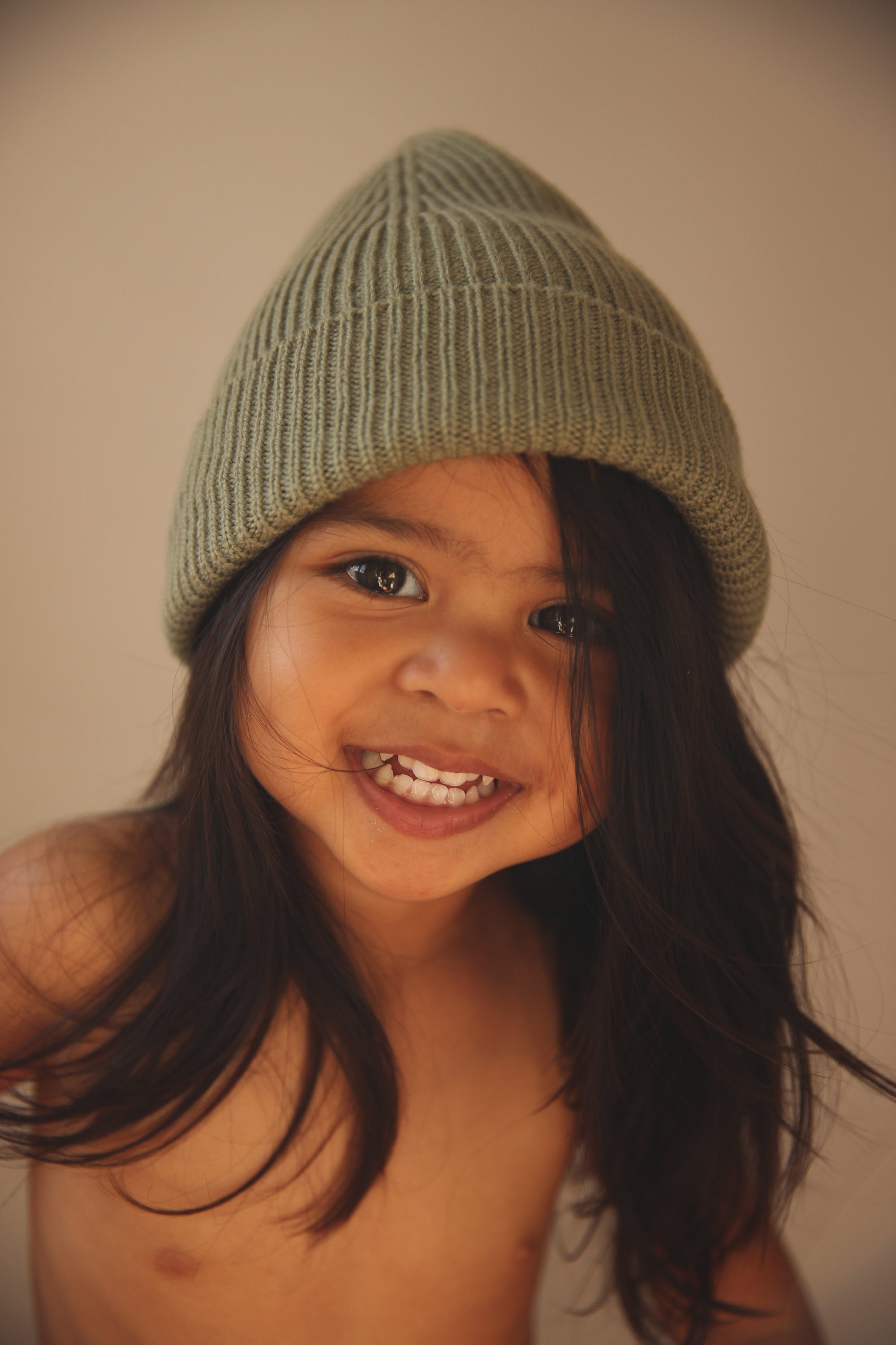 Hvid Kids Beanie "Fonzie" Artichoke