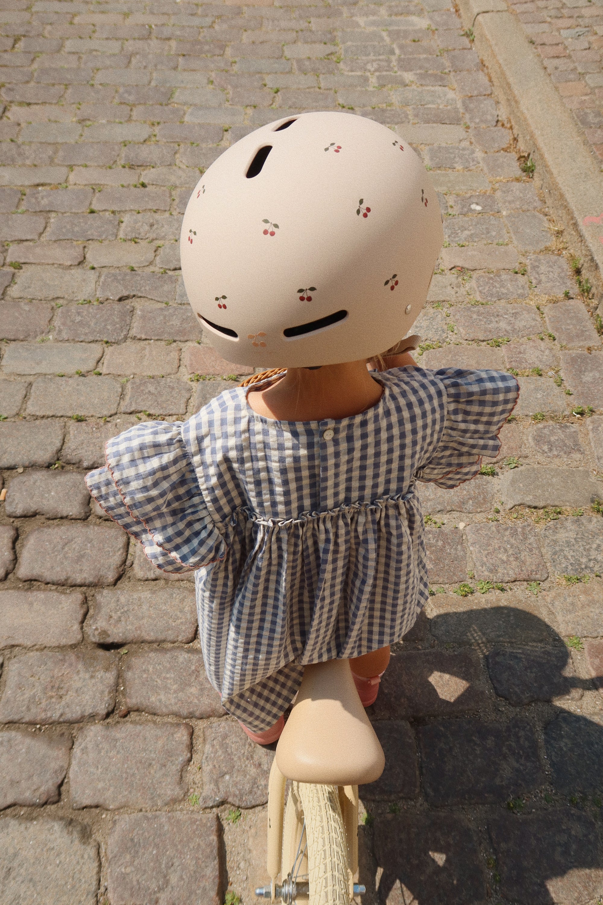 Konges Sløjd Fahrrad Helm "Bicycle Helmet Cherry"